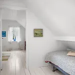 With Hot Tub And Space For 7 People Ferienhaus *