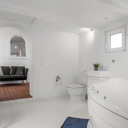 With Hot Tub And Space For 7 People Feriehus Thyholm