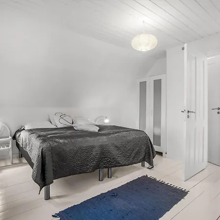 With Hot Tub And Space For 7 People * Thyholm
